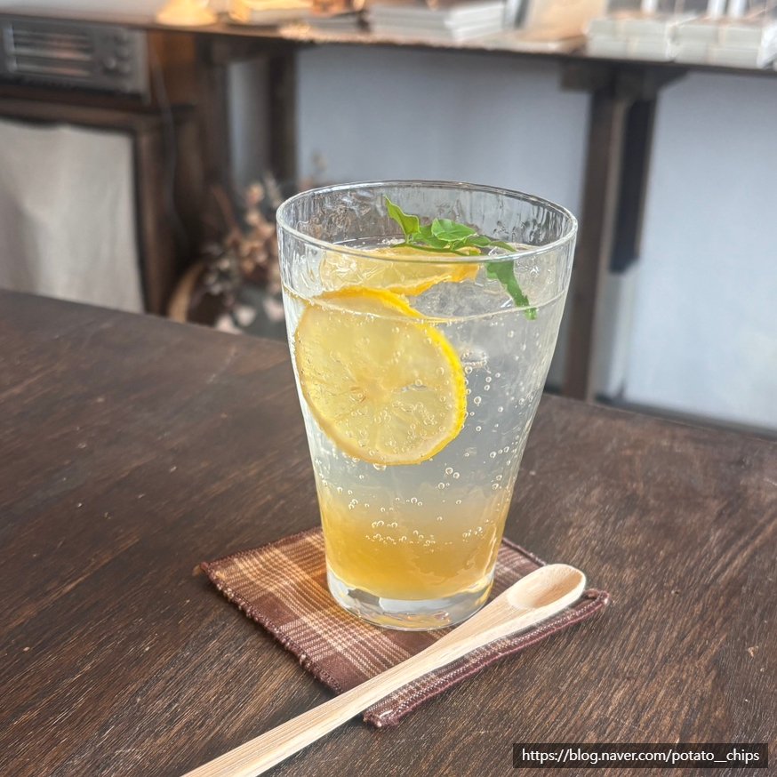 Lemon tea