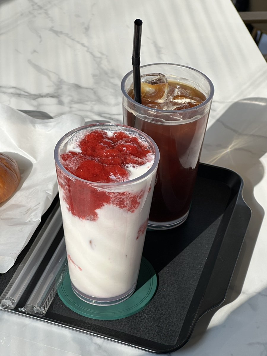 Strawberry latte