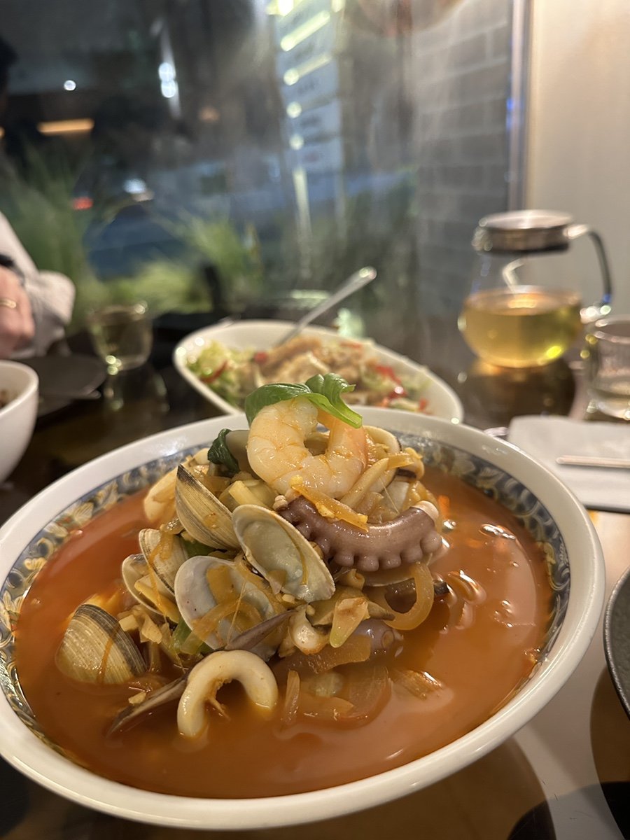 Sichuan noodle soup