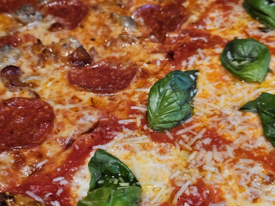 Pepperoni pizza