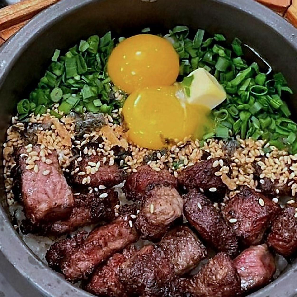 Steak pot rice