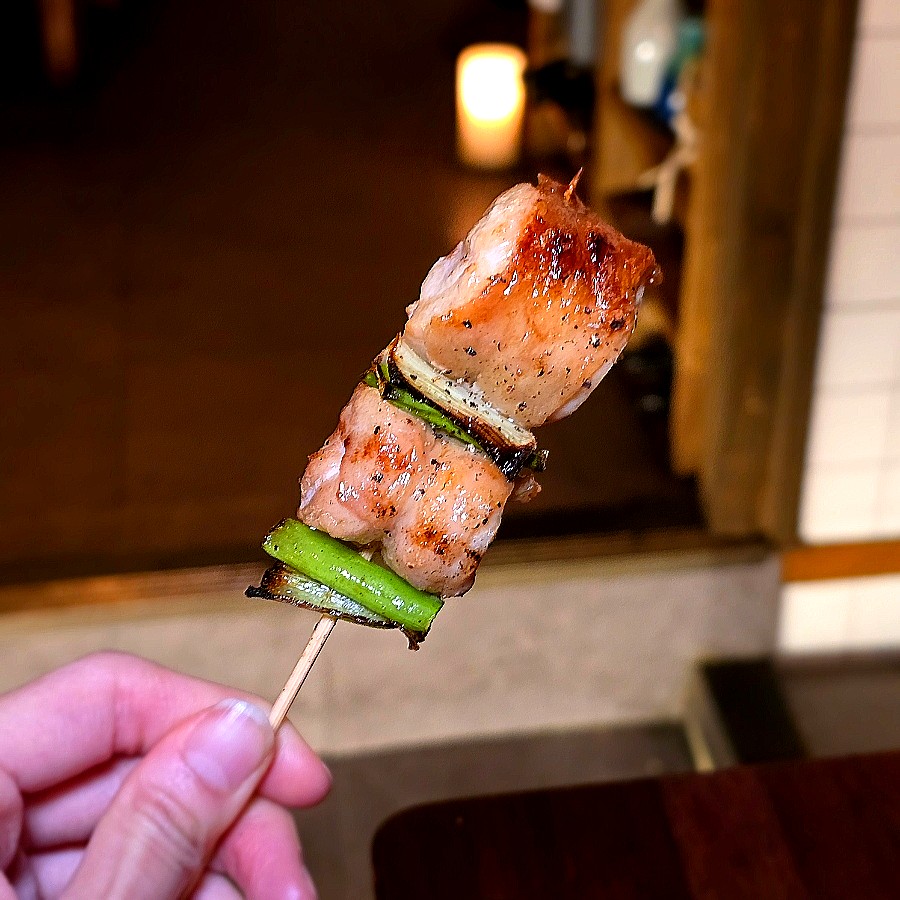 Scallion chicken skewers