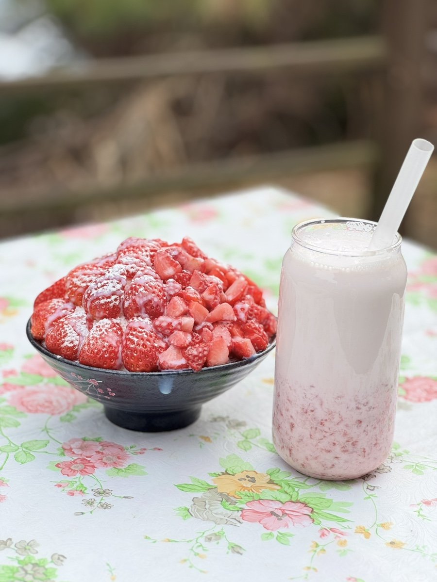 Strawberry latte
