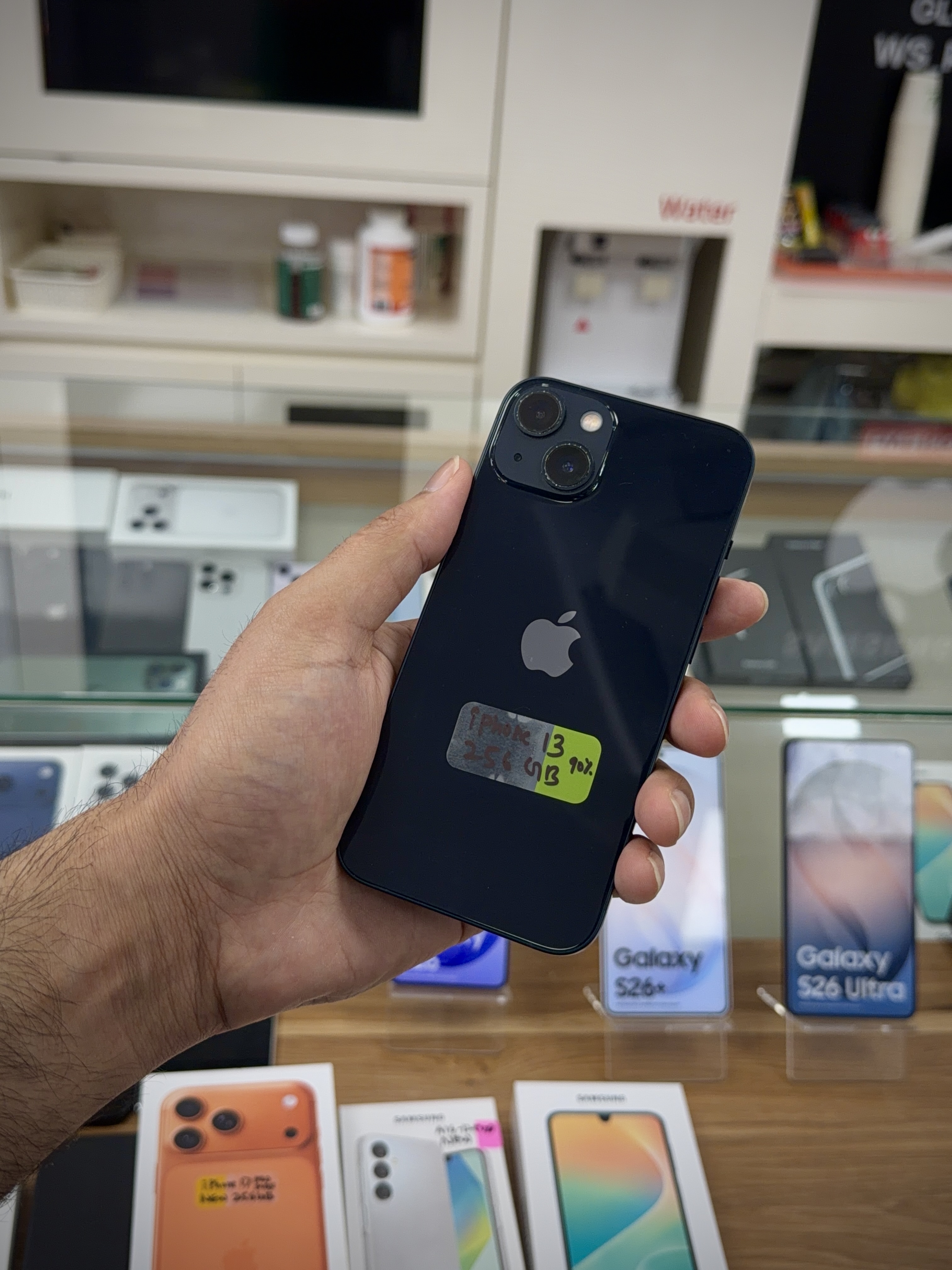 iPhone 13 256GB